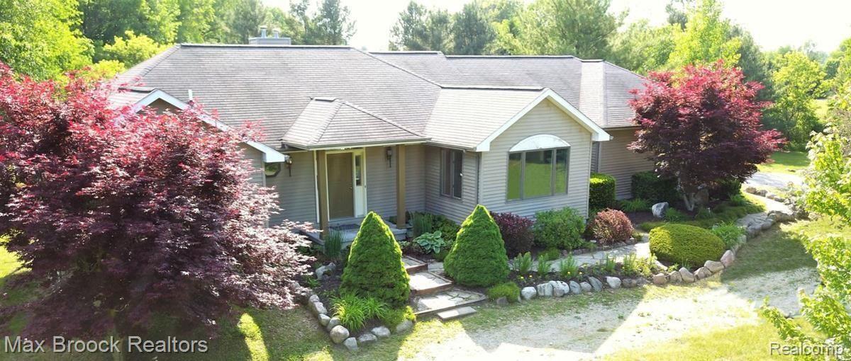 10240 Washburn Road Goodrich, MI 48438 - Photo 1 of 39 Welcome Home!