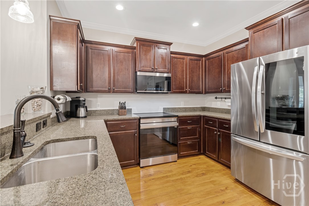 120 Golden Rod Loop Richmond Hill, GA 31324 - Photo 13 of 38 Kitchen