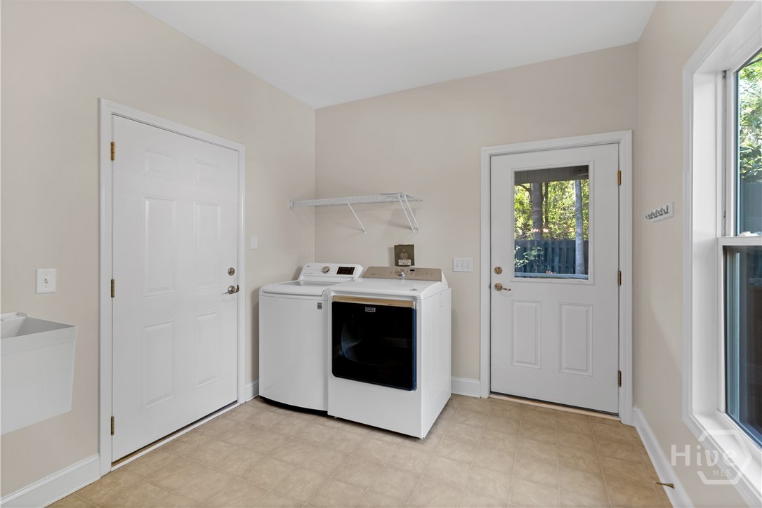 120 Golden Rod Loop Richmond Hill, GA 31324 - Photo 31 of 38 Laundry Room (Main)