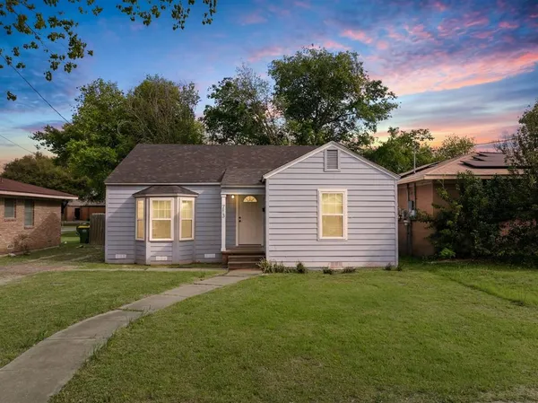 $1,500 | 713 East Franklin Street, Hillsboro, TX 76645