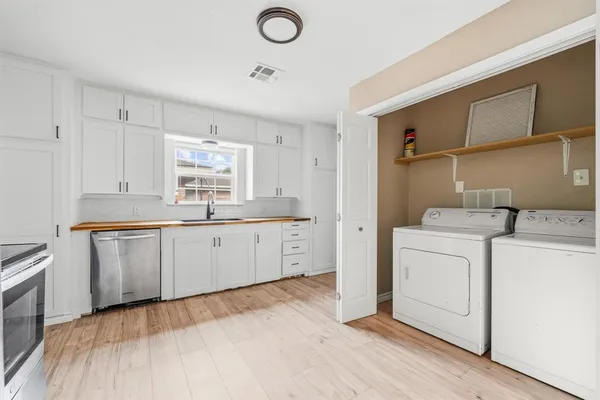 $1,500 | 713 East Franklin Street, Hillsboro, TX 76645