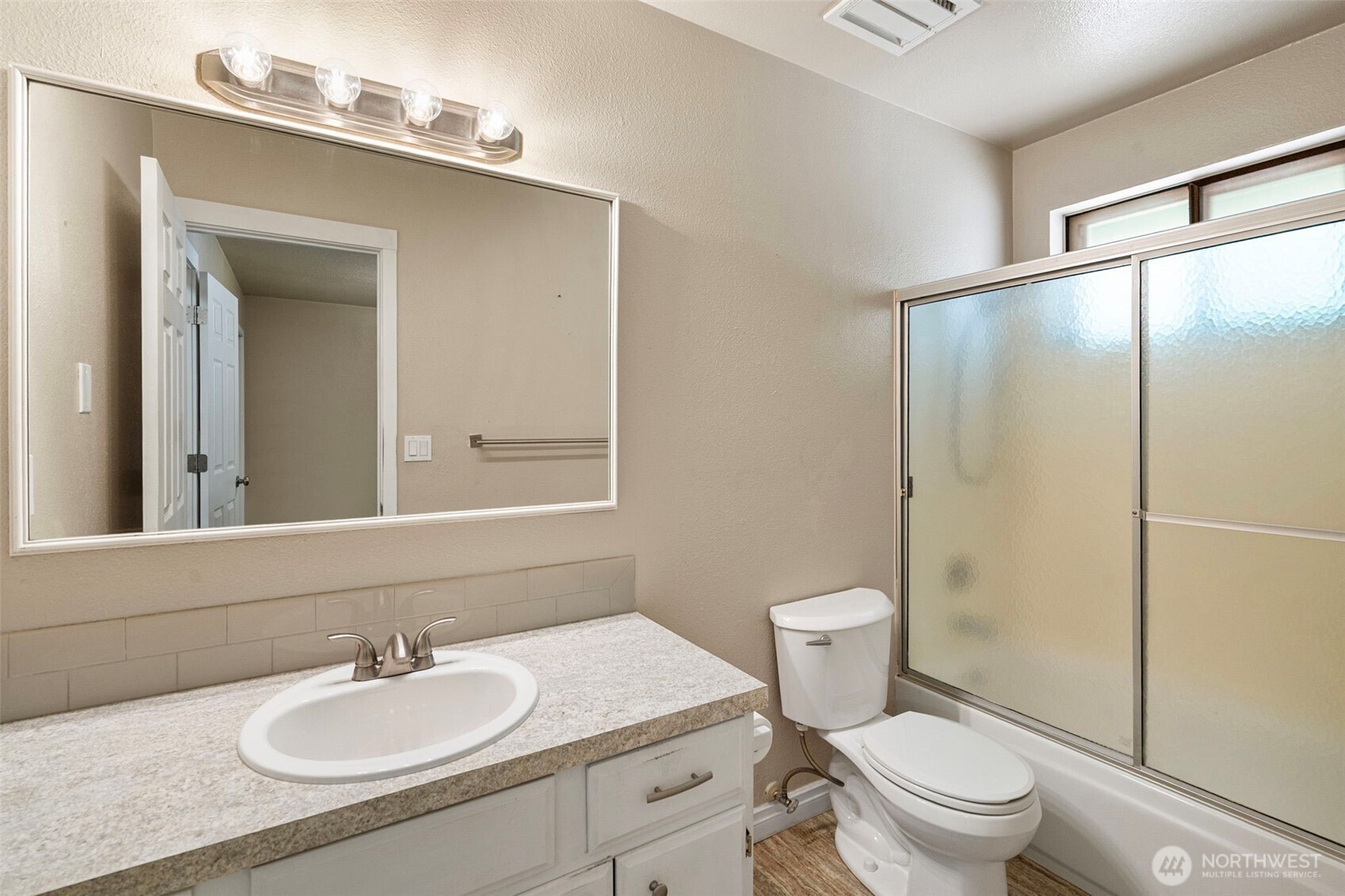 4708 Alameda Avenue West University Place, WA 98466 - Photo 14 of 22 Gallery Image 14