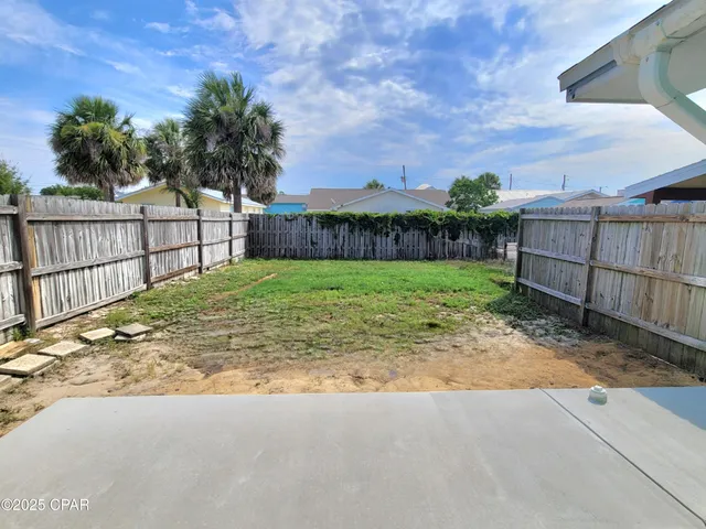 $1,400 | 5500 Sunset Avenue, Unit B, Panama City Beach, FL 32408