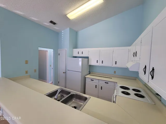 $1,400 | 5500 Sunset Avenue, Unit B, Panama City Beach, FL 32408