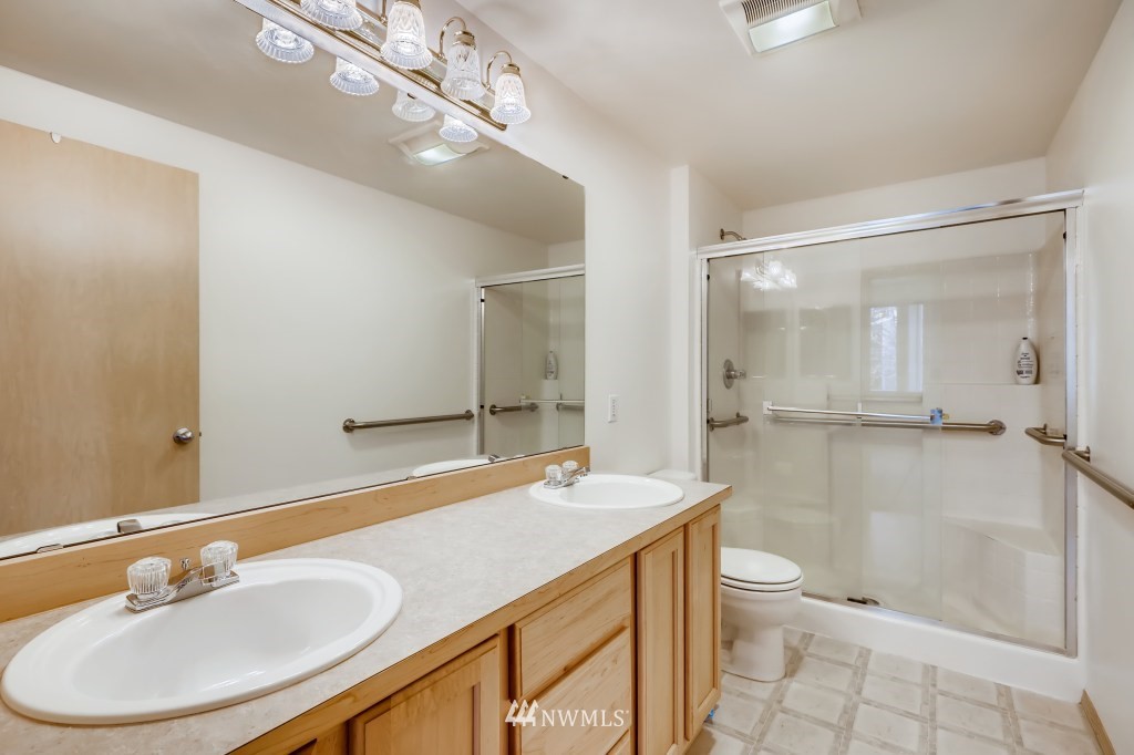 2804 Southeast 8th Place, Unit 1106 Renton, WA 98058 - Photo 14 of 24 Gallery Image 14
