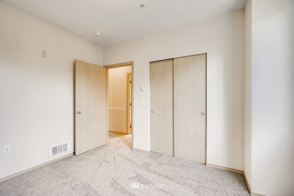 2804 Southeast 8th Place, Unit 1106 Renton, WA 98058 - Photo 17 of 24 Gallery Image 17