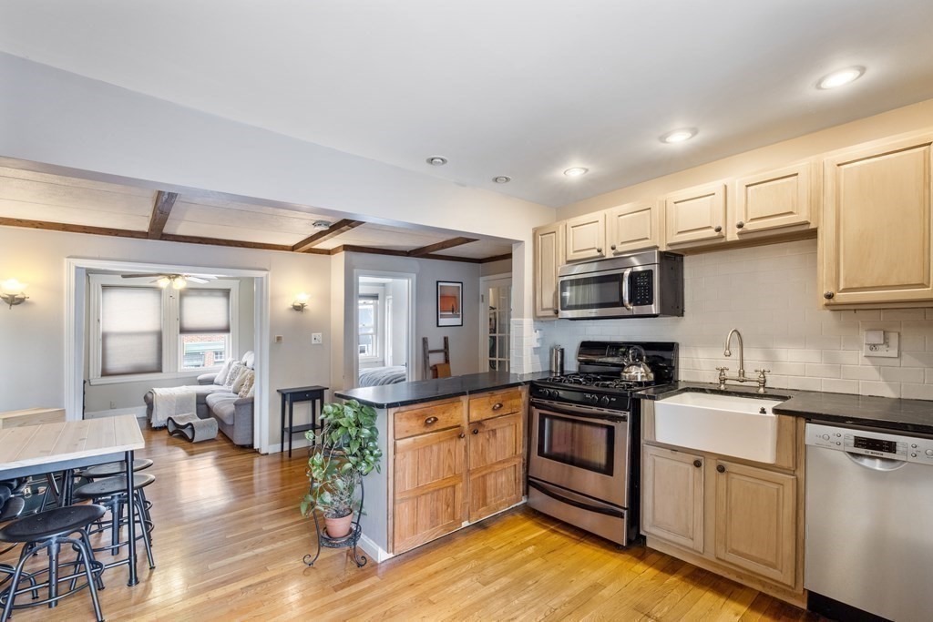 325-327 Sumner Street Boston, MA 02128 - Photo 10 of 42