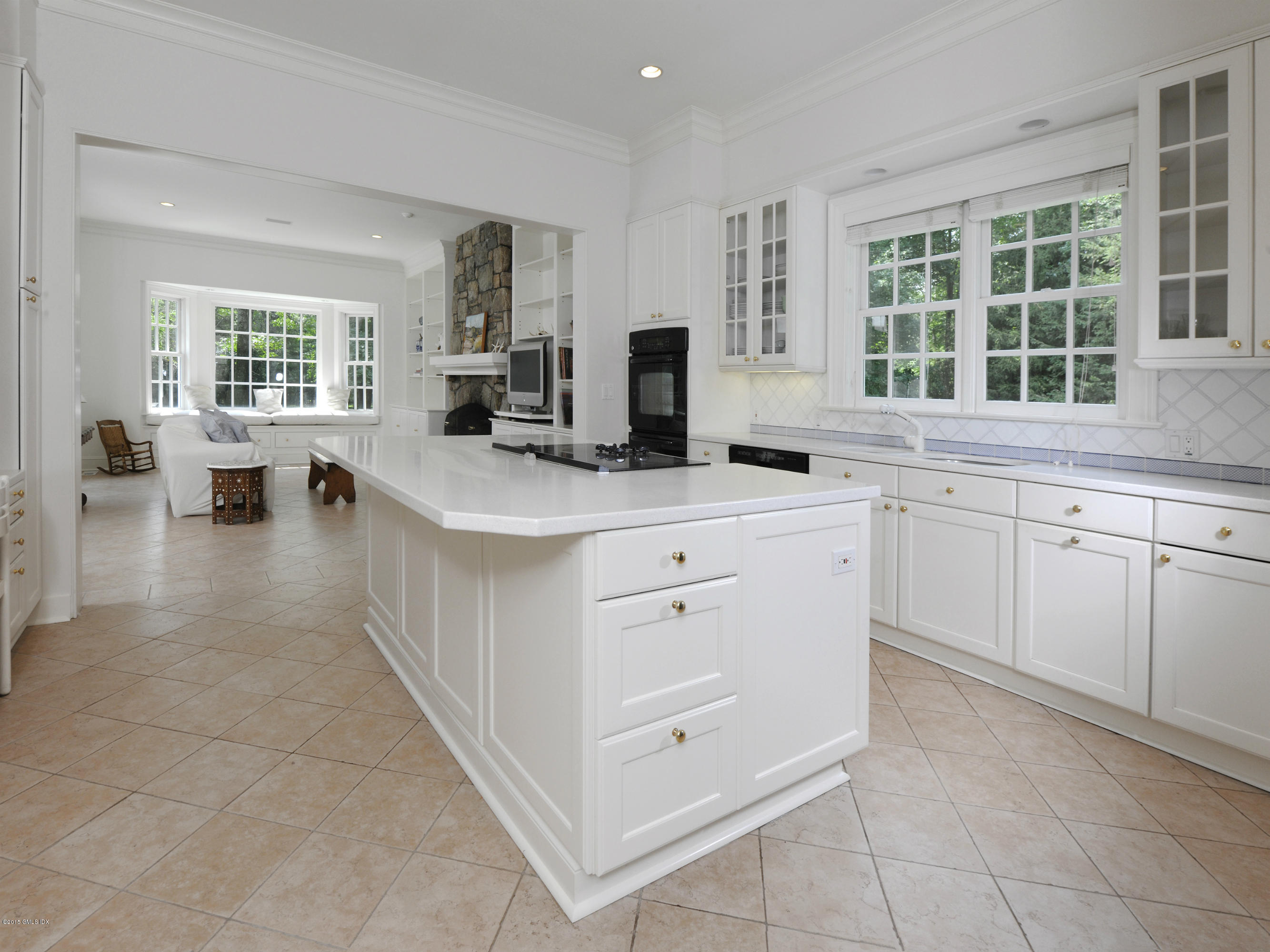 2 Lower Cross Road Greenwich, CT 06831 - Photo 5 of 11 Kitchen