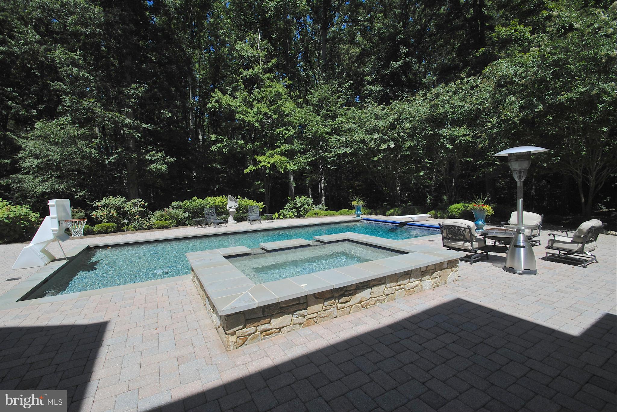 46 Colony Crossing Edgewater, MD 21037 - Photo 10 of 30 Beautifully landcaped w/ spinkler system