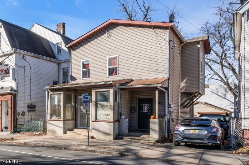 647 Scotland Road Orange, NJ 07050 - Photo 1 of 13