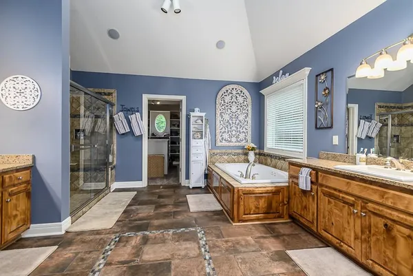 $1,140,000 | 22119 171st Street, Basehor, KS 66007