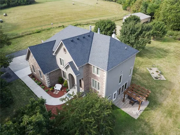 $1,140,000 | 22119 171st Street, Basehor, KS 66007