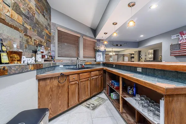 $1,140,000 | 22119 171st Street, Basehor, KS 66007