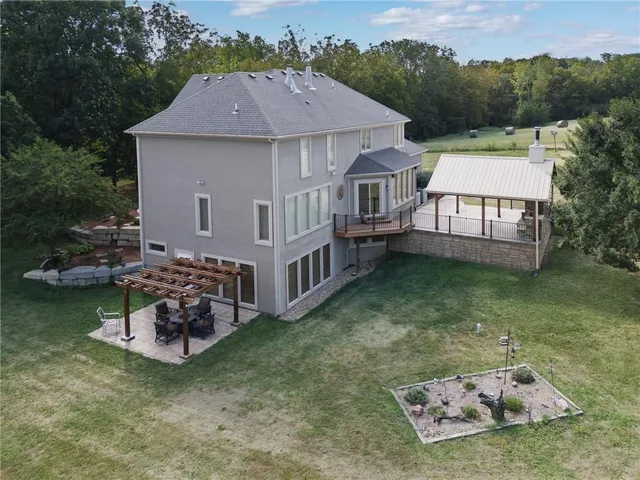 $1,150,000 | 22119 171st Street, Basehor, KS 66007