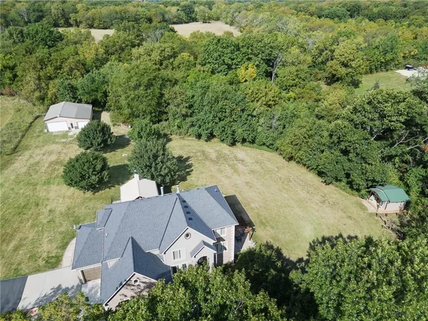 $1,140,000 | 22119 171st Street, Basehor, KS 66007
