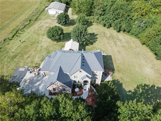$1,150,000 | 22119 171st Street, Basehor, KS 66007