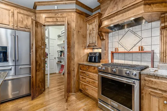 $1,150,000 | 22119 171st Street, Basehor, KS 66007