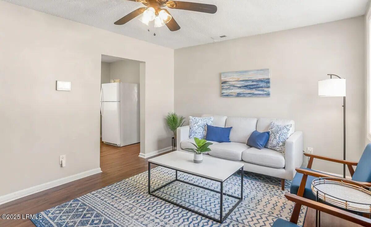 162 James Street Beaufort, SC 29902 - Photo 5 of 21 Jennifer Pratt - 6236604d-8987-4425-8414