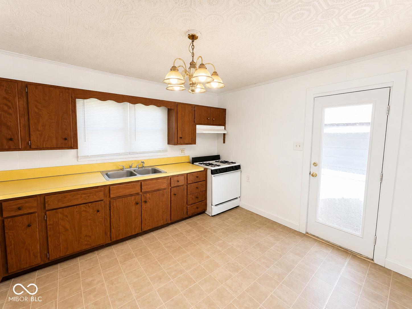 1016 East 29th Street Anderson, IN 46016 - Photo 13 of 22