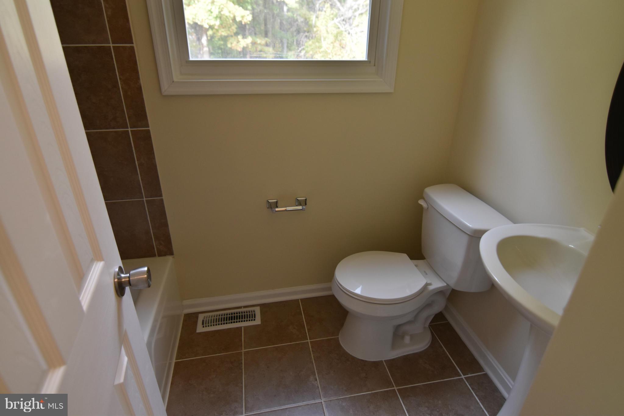 1214 Adams Road Waldorf, MD 20602 - Photo 13 of 19 Bath