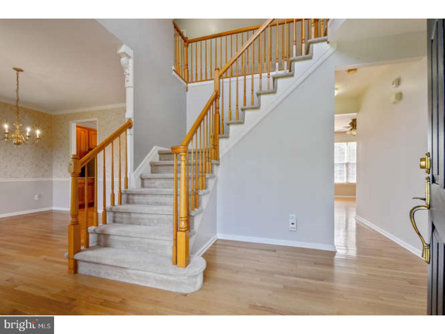 6 Pierce Road East Windsor, NJ 08520 - Photo 3 of 25 Foyer