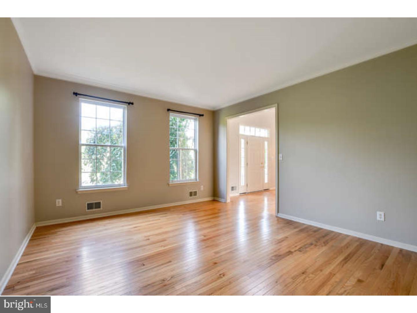 6 Pierce Road East Windsor, NJ 08520 - Photo 7 of 25 Living Room