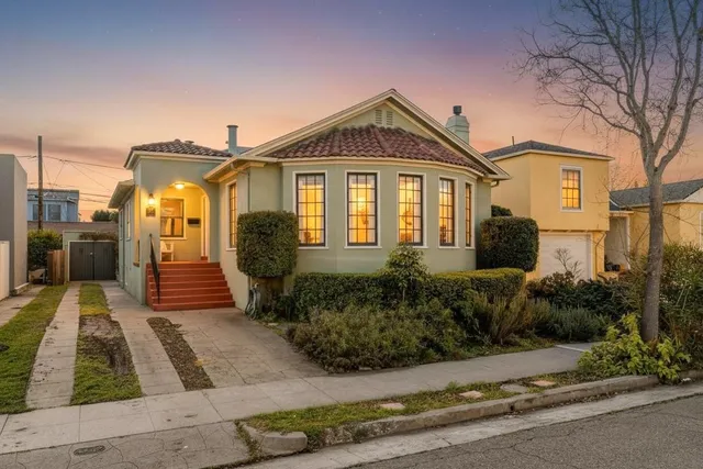 $999,000 | 3010 Fairview Avenue, Alameda, CA 94501