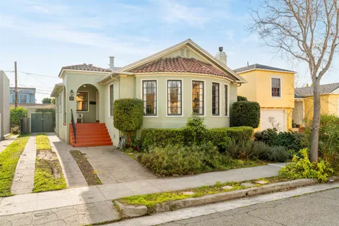 $999,000 | 3010 Fairview Avenue, Alameda, CA 94501