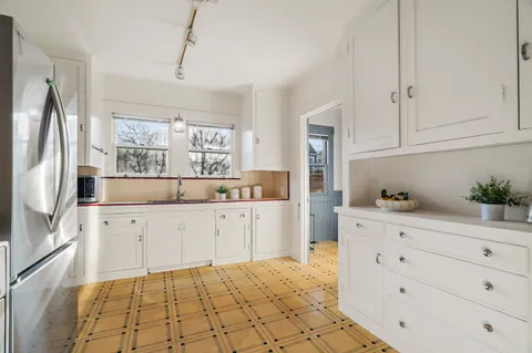 $999,000 | 3010 Fairview Avenue, Alameda, CA 94501