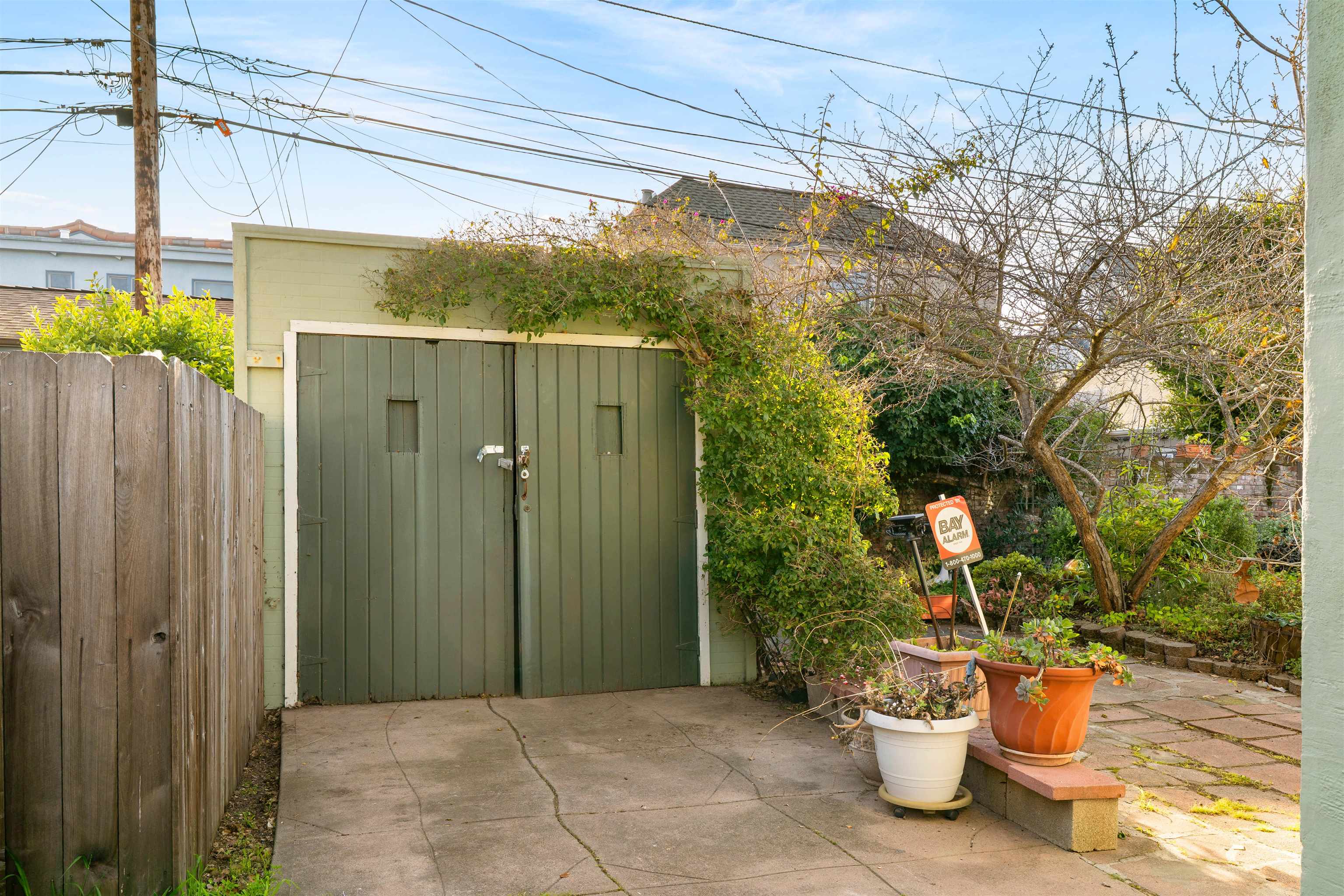 3010 Fairview Avenue Alameda, CA 94501 - Photo 5 of 37