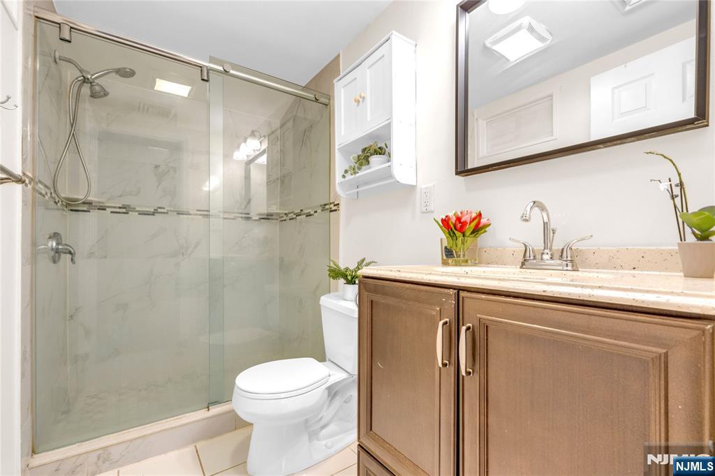 80 East Century Road, Unit 2 Paramus, NJ 07652 - Photo 8 of 12
