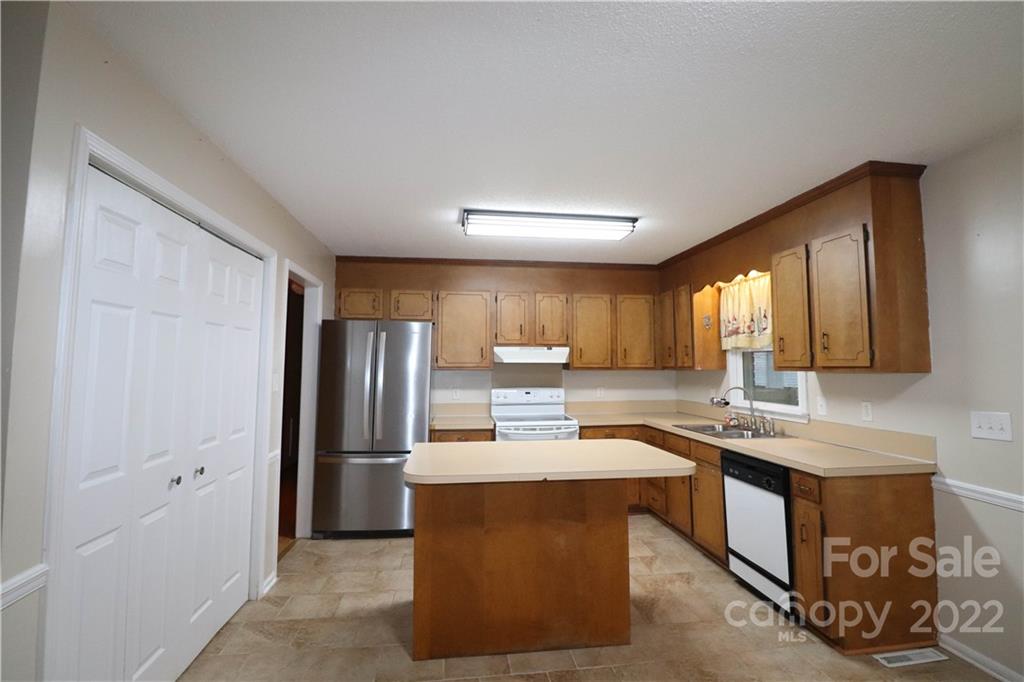 275 Larkspur Road Salisbury, NC 28146 - Photo 5 of 27 Gallery Image 5