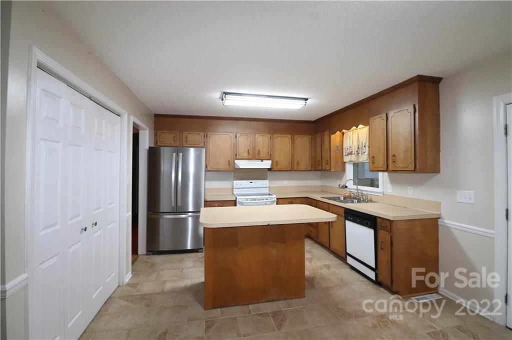275 Larkspur Road Salisbury, NC 28146 - Photo 7 of 27 Gallery Image 7