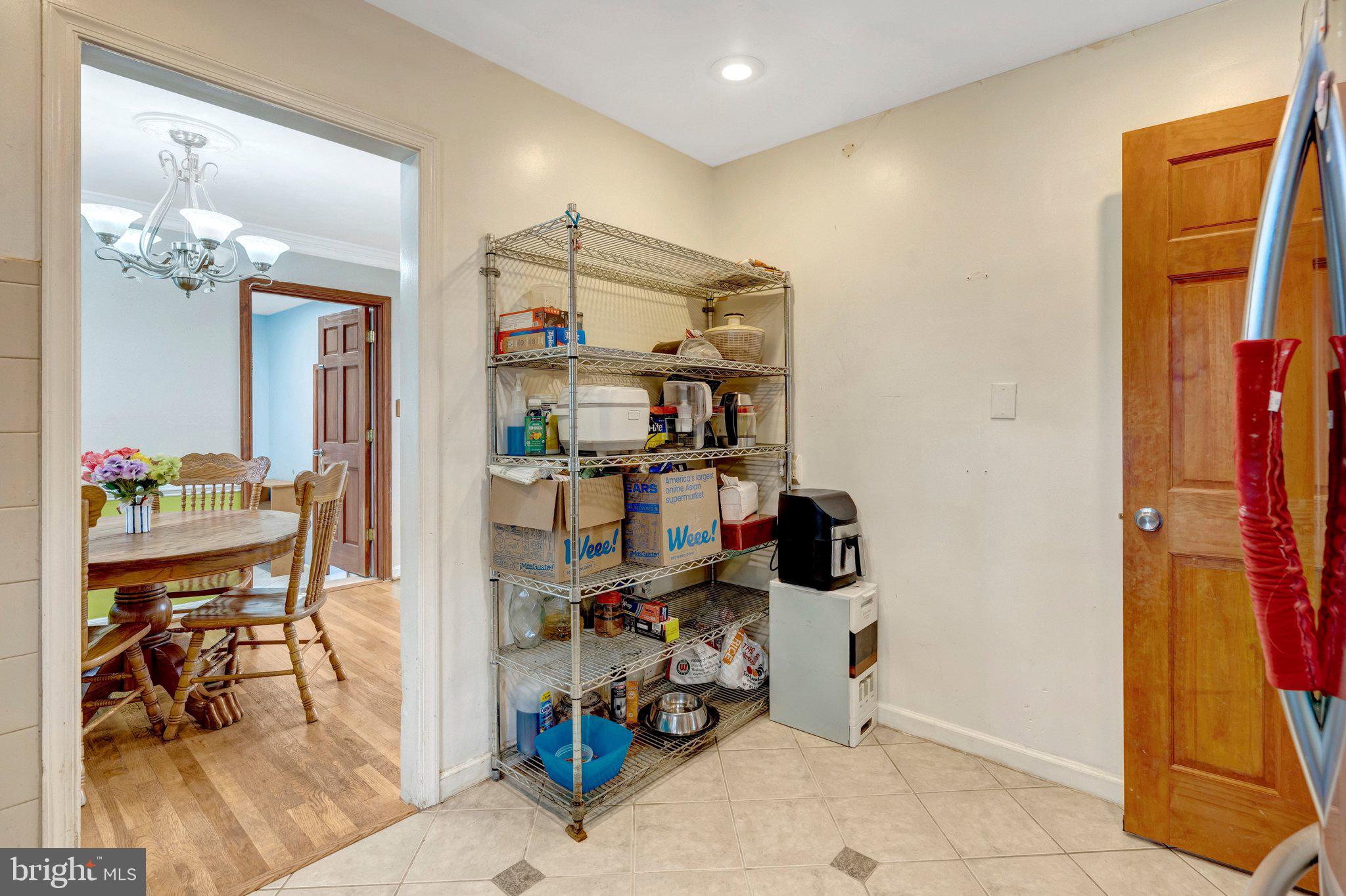 5910 Flanders Street Springfield, VA 22150 - Photo 13 of 40 Kitchen