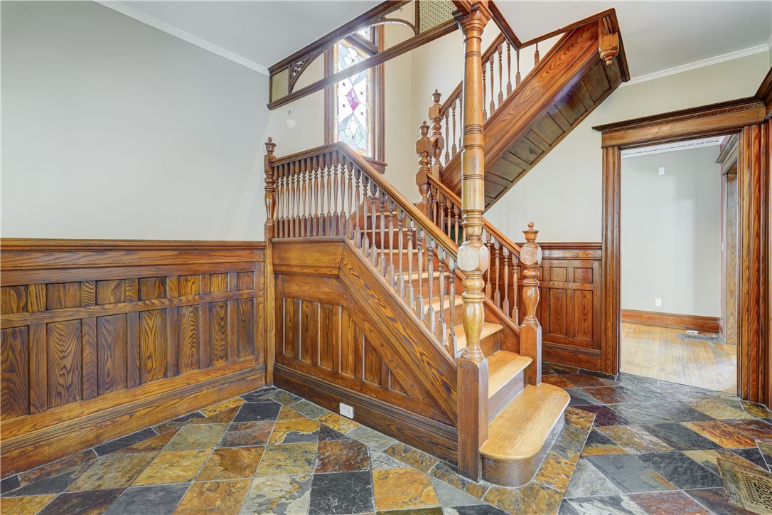 31 Birch Crescent Rochester, NY 14607 - Photo 4 of 44