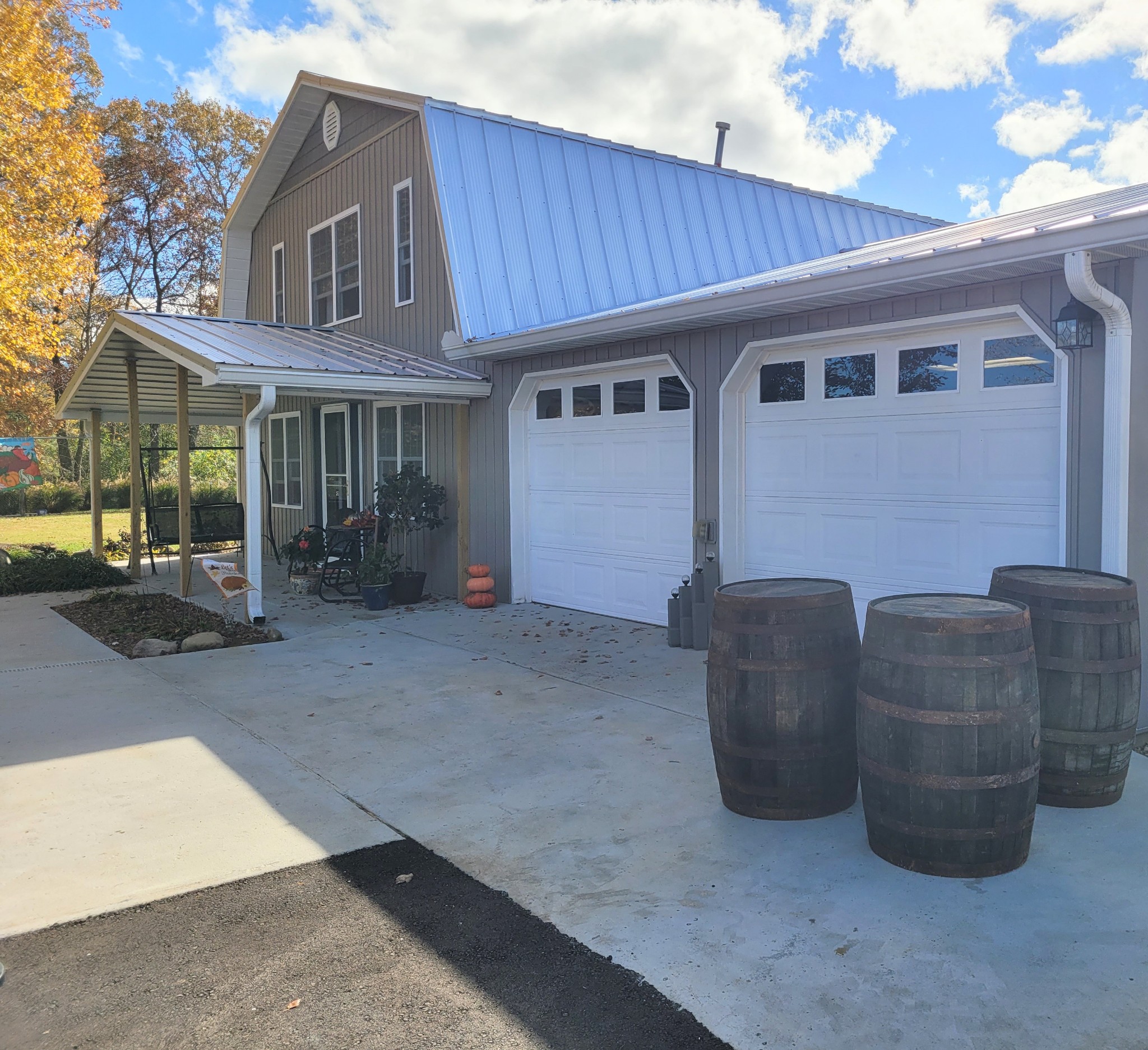 196 Nate Floyd Road Manchester, TN 37355 - Photo 3 of 36 a front view of a house with parking