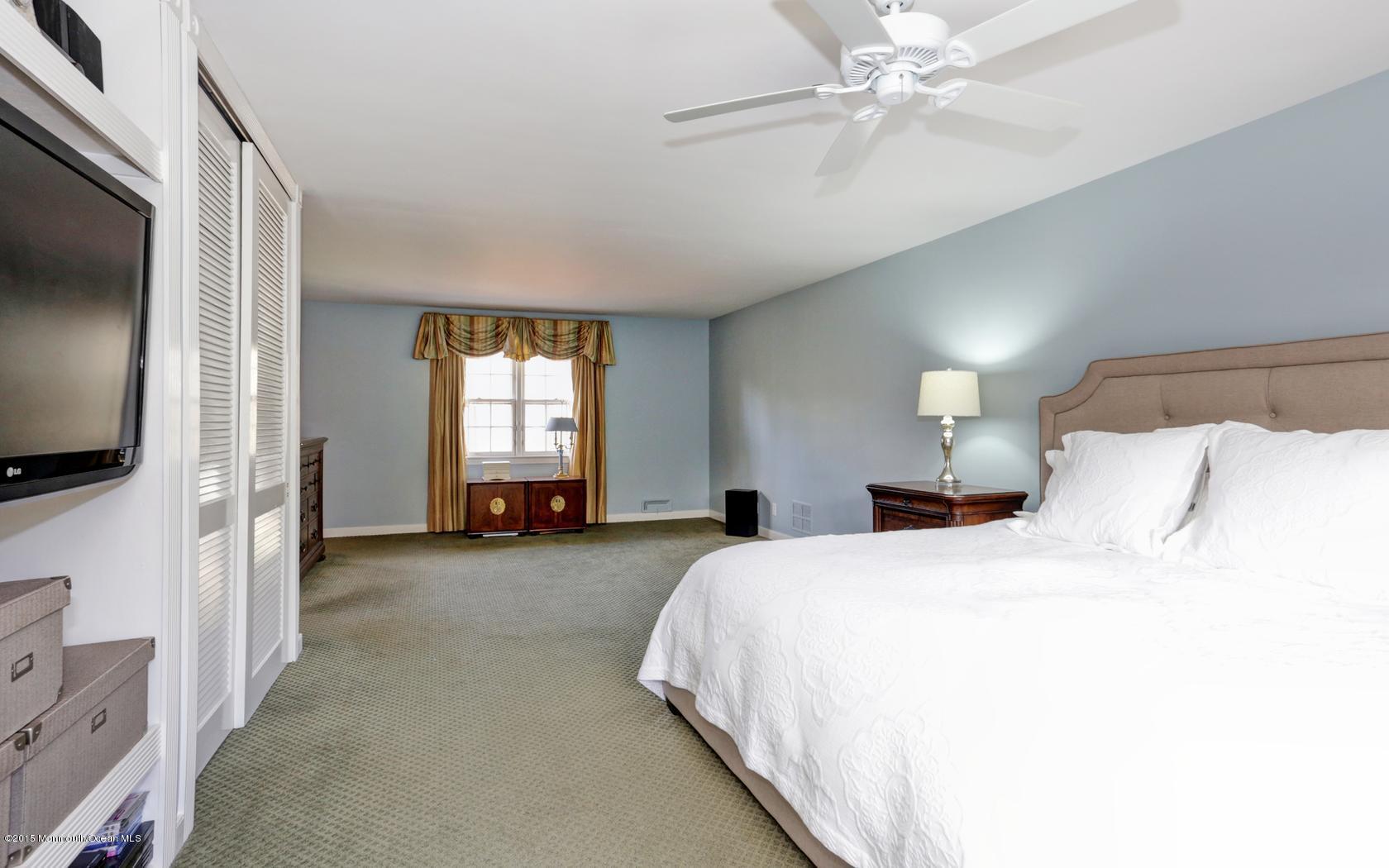 20 Maple Drive Colts Neck, NJ 07722 - Photo 14 of 19 11-photo-web-1680x1050-144073
