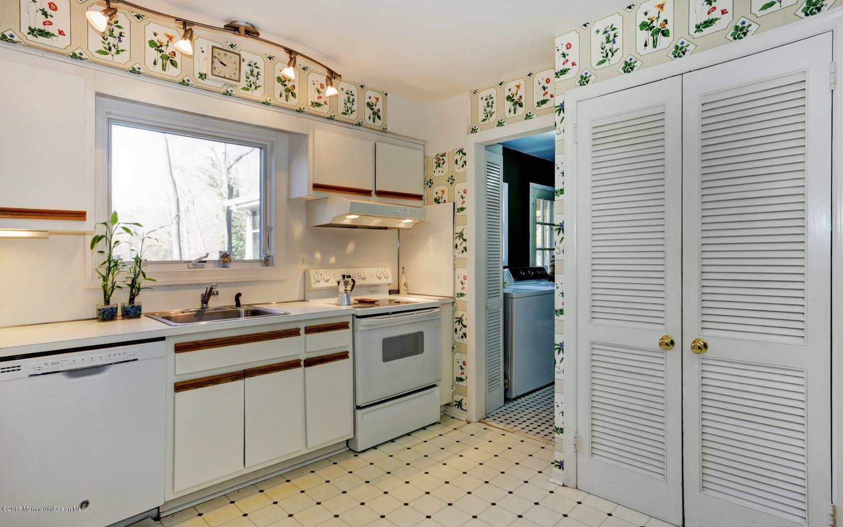 20 Maple Drive Colts Neck, NJ 07722 - Photo 7 of 19 9-photo-web-1680x1050-206970