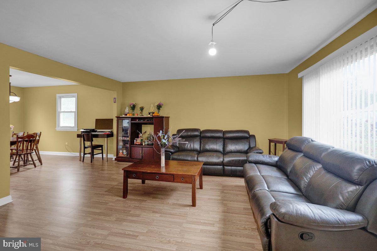 909 Farmdale Road Mount Joy, PA 17552 - Photo 11 of 32 Open to Dining Area