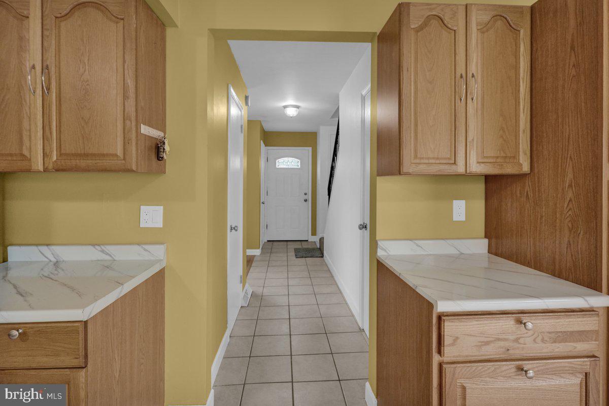909 Farmdale Road Mount Joy, PA 17552 - Photo 13 of 32 Hallway to bathroom