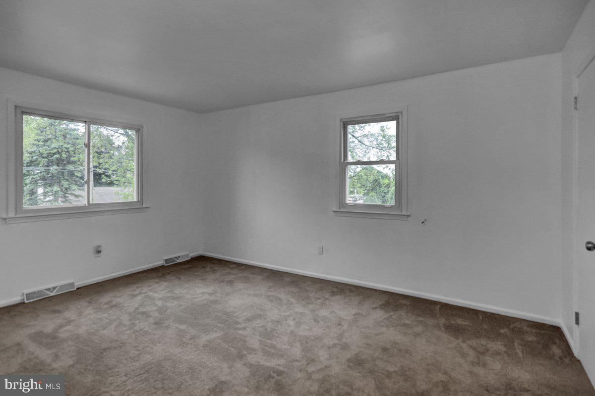 909 Farmdale Road Mount Joy, PA 17552 - Photo 23 of 32 Bedroom 2