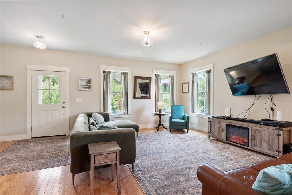5 Powell Street, Unit B Devens, MA 01434 - Photo 4 of 37