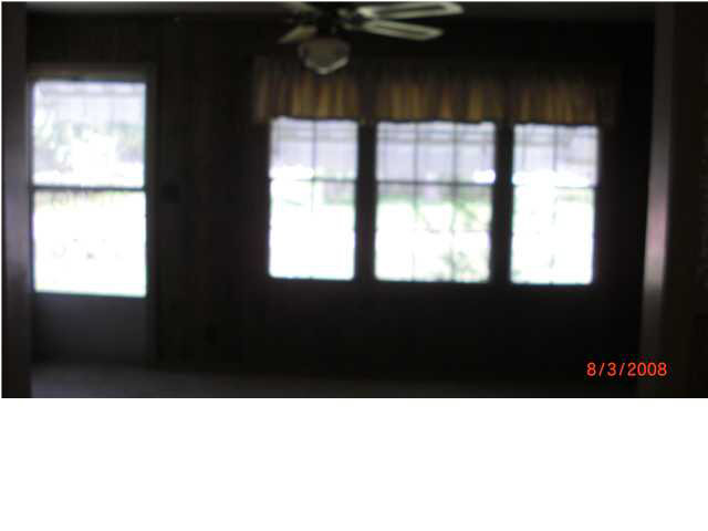 208 Valentour Road Pearl, MS 39208 - Photo 8 of 10 Living Room