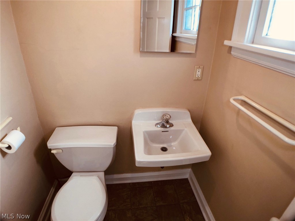 3330 Elsmere Road Cleveland, OH 44120 - Photo 12 of 35 Gallery Image 12