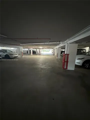 $625,000 | 3200 Collins Avenue, Unit 113, Miami Beach, FL 33140