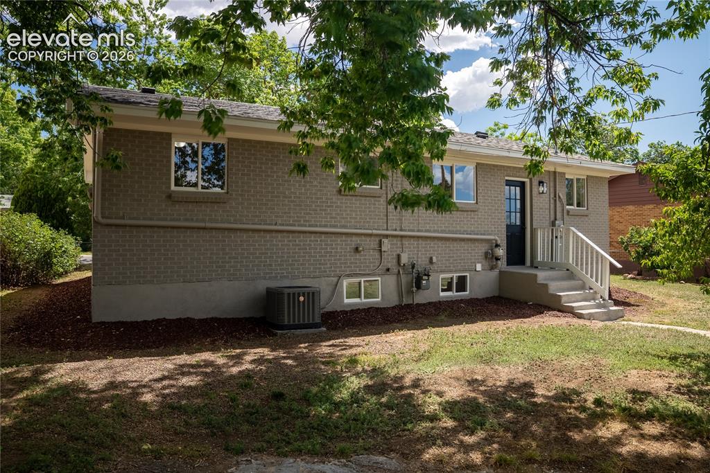 518 Yellowstone Road Colorado Springs, CO 80910 - Photo 16 of 18