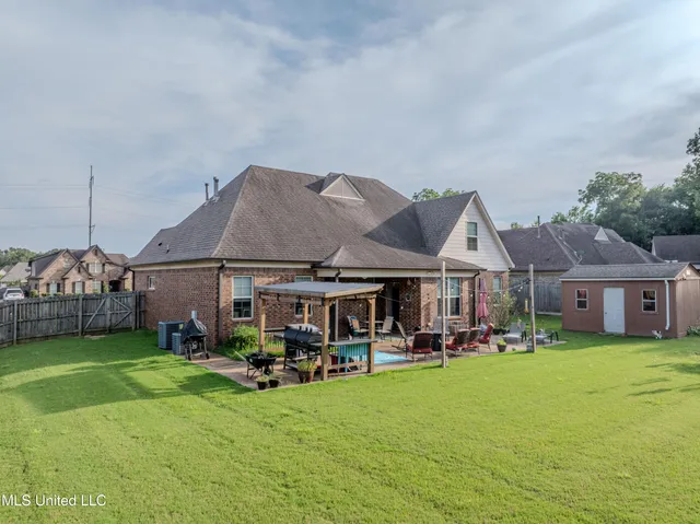 $414,000 | 1668 Farindale Cove, Nesbit, MS 38651