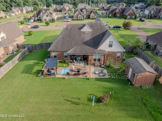 $414,000 | 1668 Farindale Cove, Nesbit, MS 38651