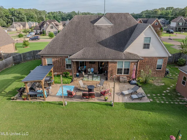 $414,000 | 1668 Farindale Cove, Nesbit, MS 38651