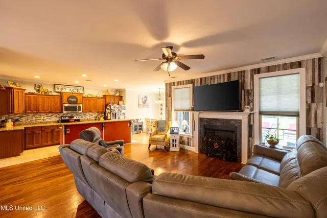 $414,000 | 1668 Farindale Cove, Nesbit, MS 38651